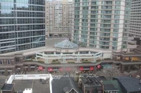 1122 - 633 Bay Street