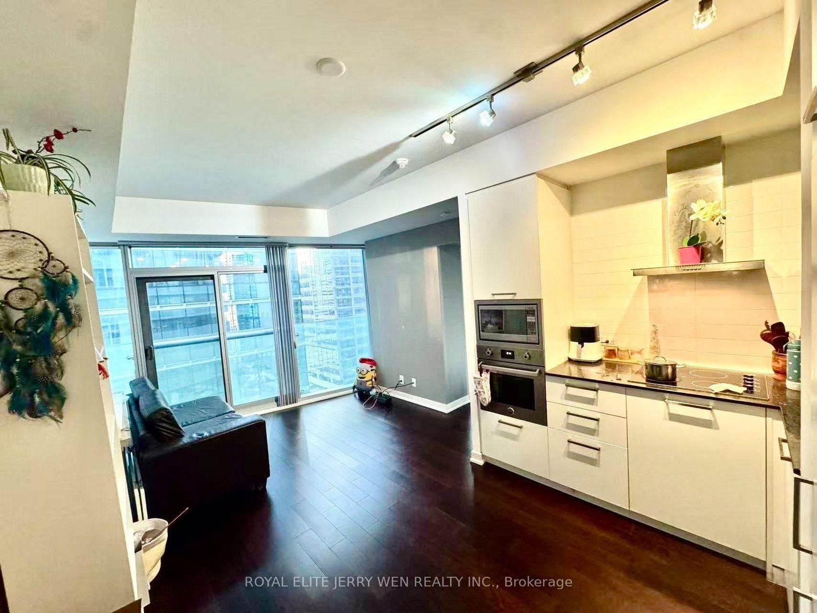Condo for lease at 1710-14 York Street, Toronto, Ontario, M5J 2Z2 - Waterfront Communities C1 - MLS: C13647404