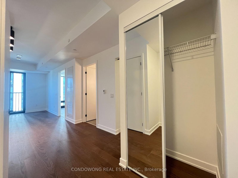 1112 - 91 Montclair Avenue