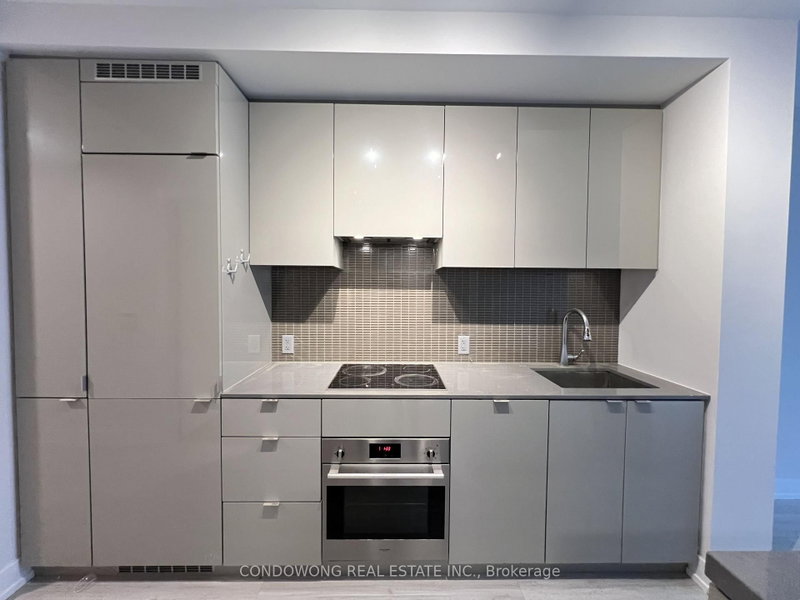 1110 - 7 Grenville Street