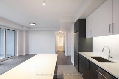 Condo leased at 614-2525 Bathurst Street, Toronto, Ontario, M6B 2Y9 - Forest Hill North - MLS: C13648076
