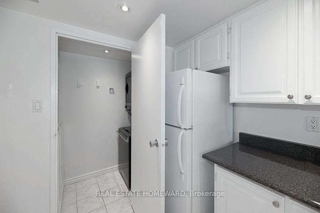 77 Maitland Place • #1219 • Toronto, ON photo 12