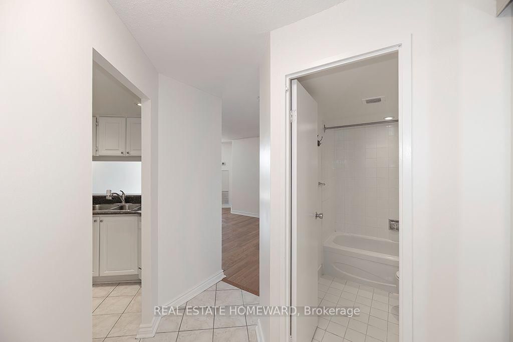 77 Maitland Place • #1219 • Toronto, ON photo 9