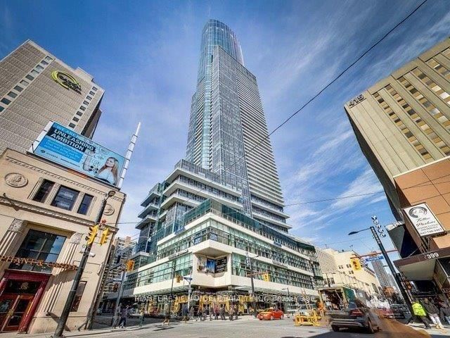 1401 - 386 Yonge Street