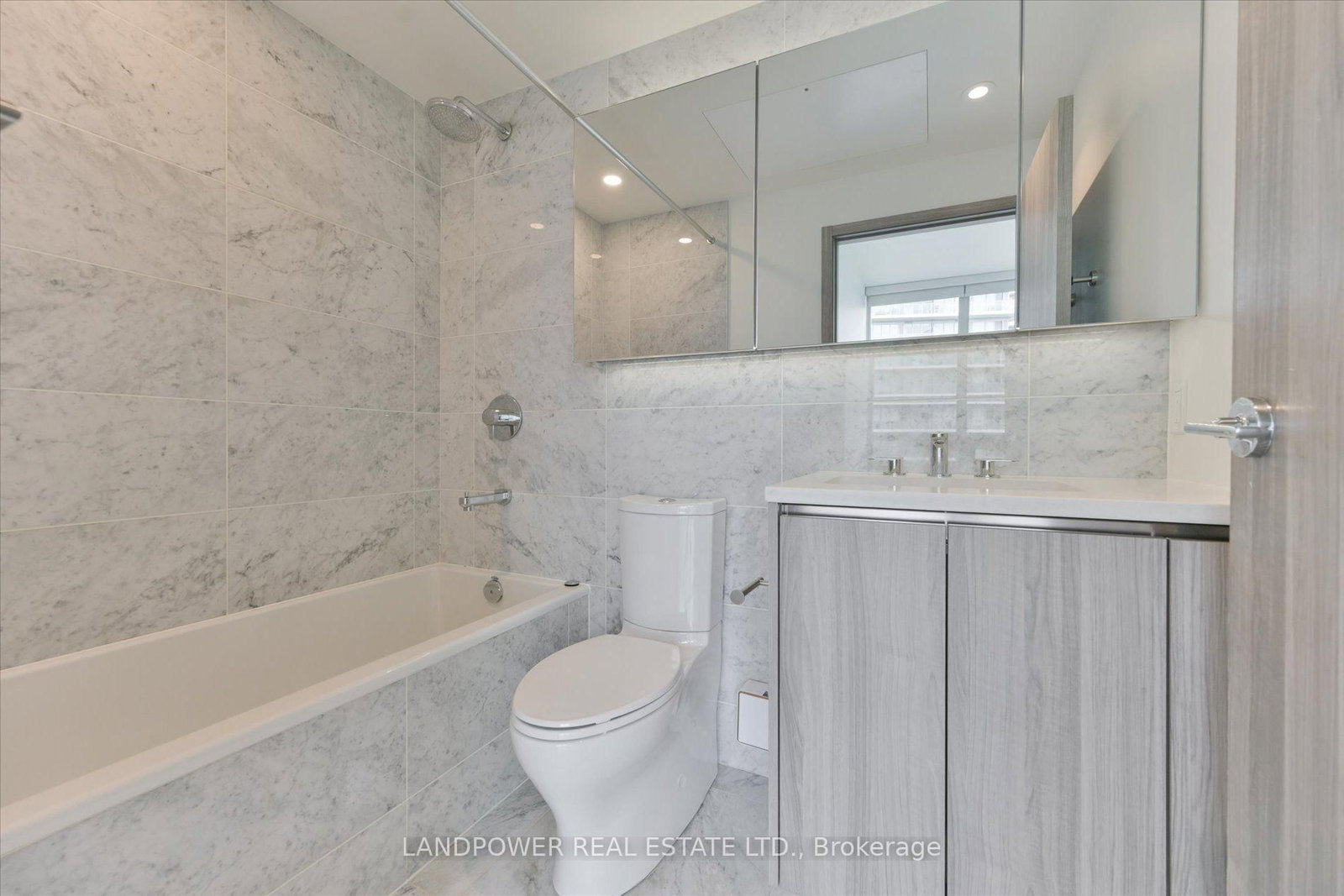 95 Mcmahon Drive • #2712 • Toronto, ON photo 15