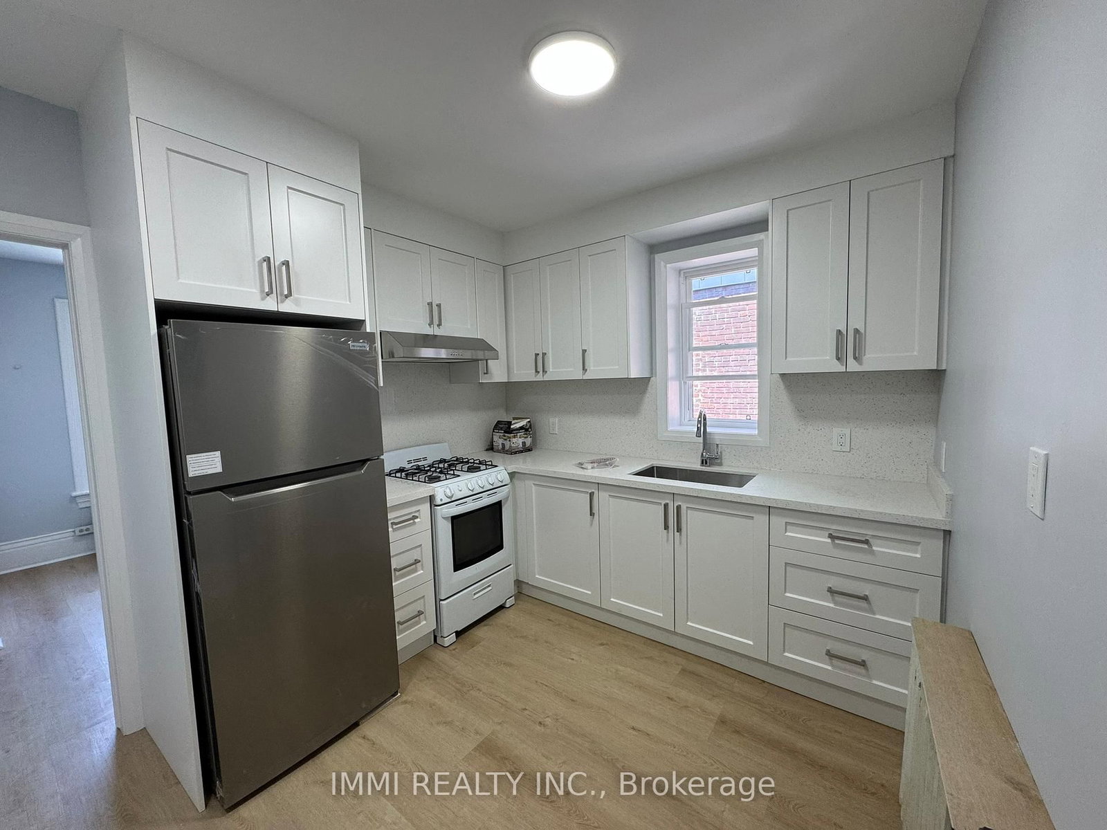 202 - 618 Bathurst Street, Toronto 2