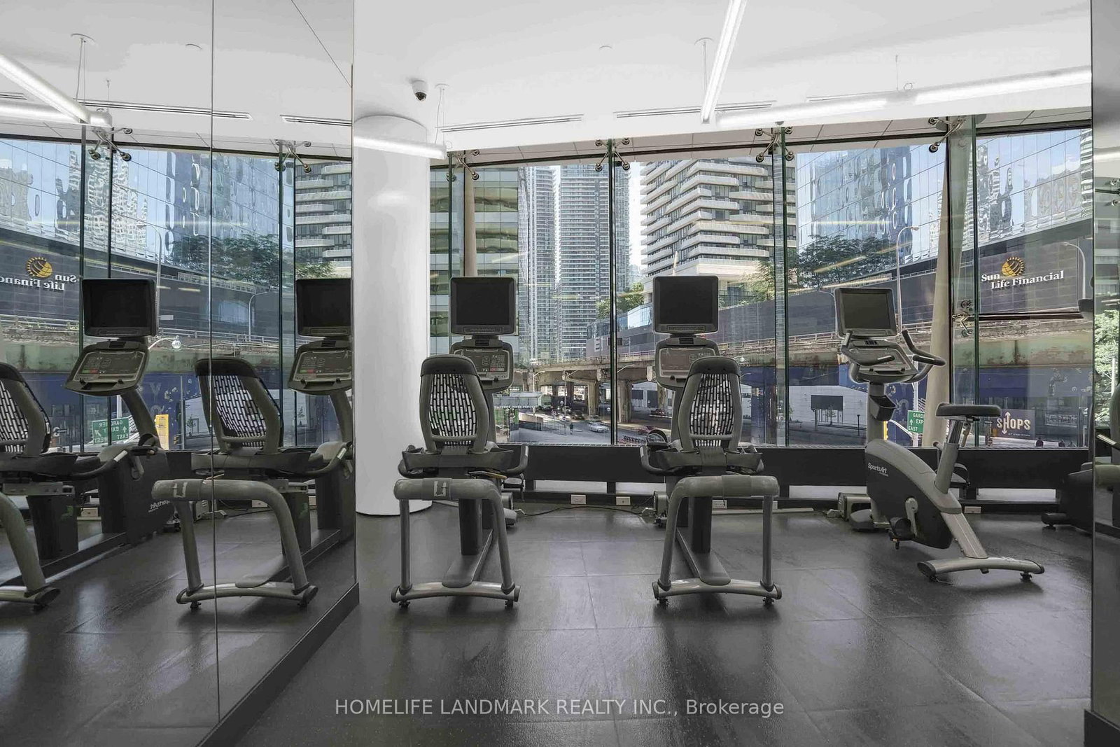 14 York Street • #5207 • Toronto, ON photo 25