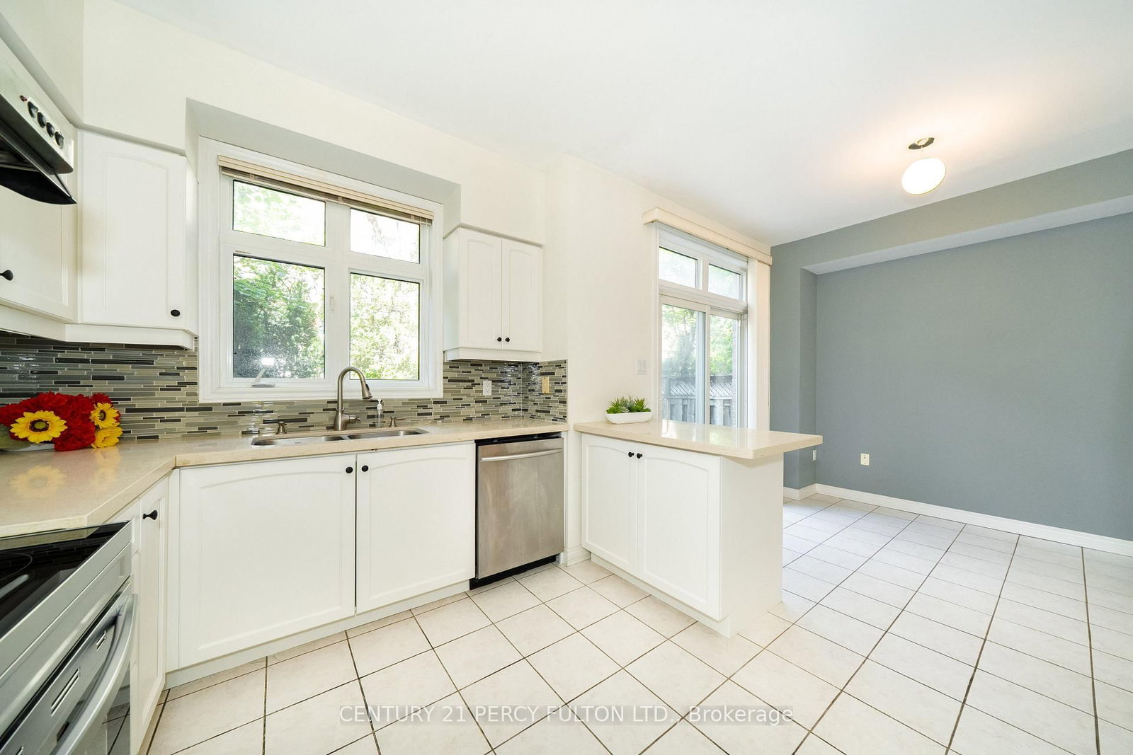 Listing Image 14