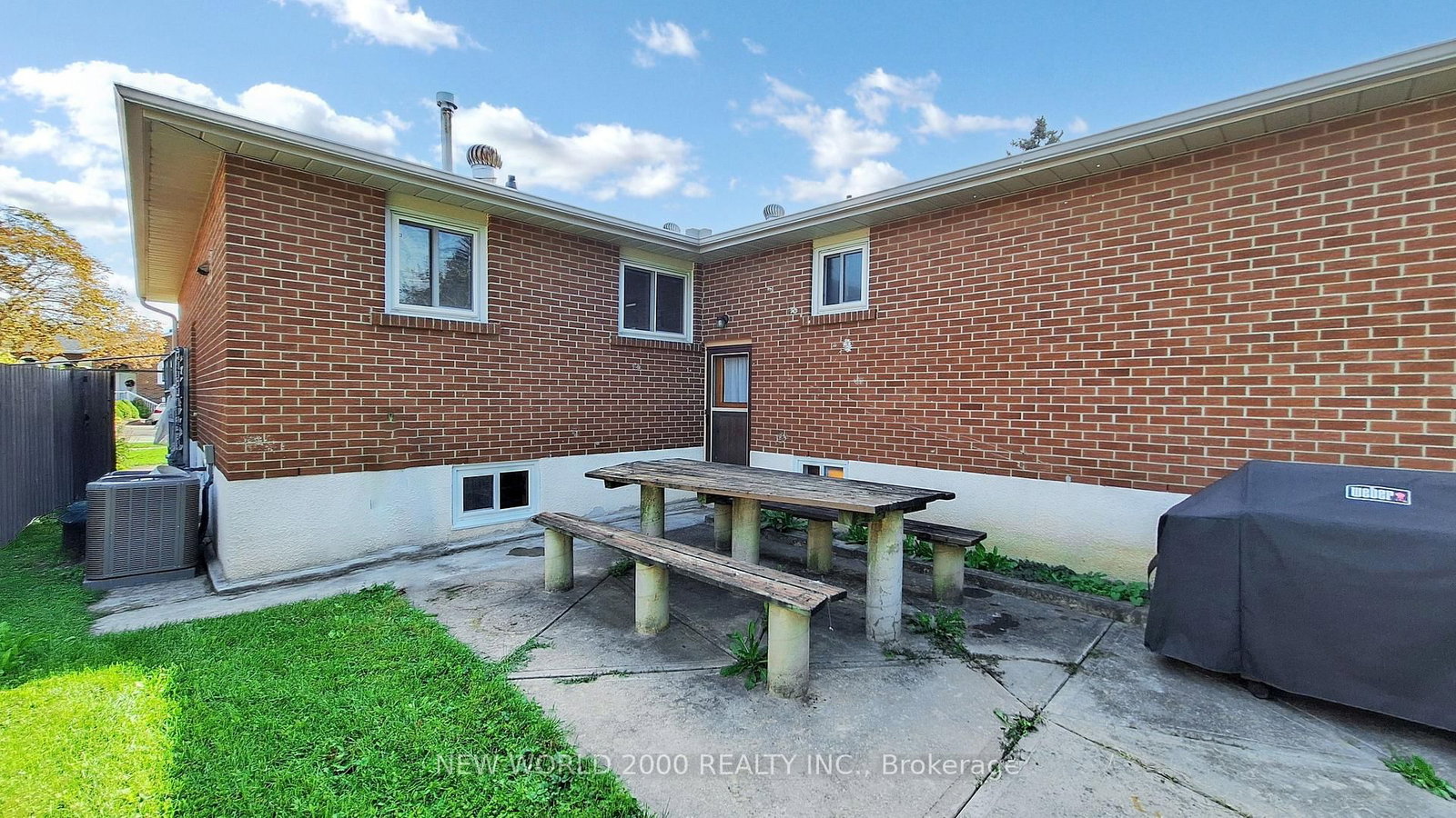 17 Squirewood Road • Toronto, ON photo 40