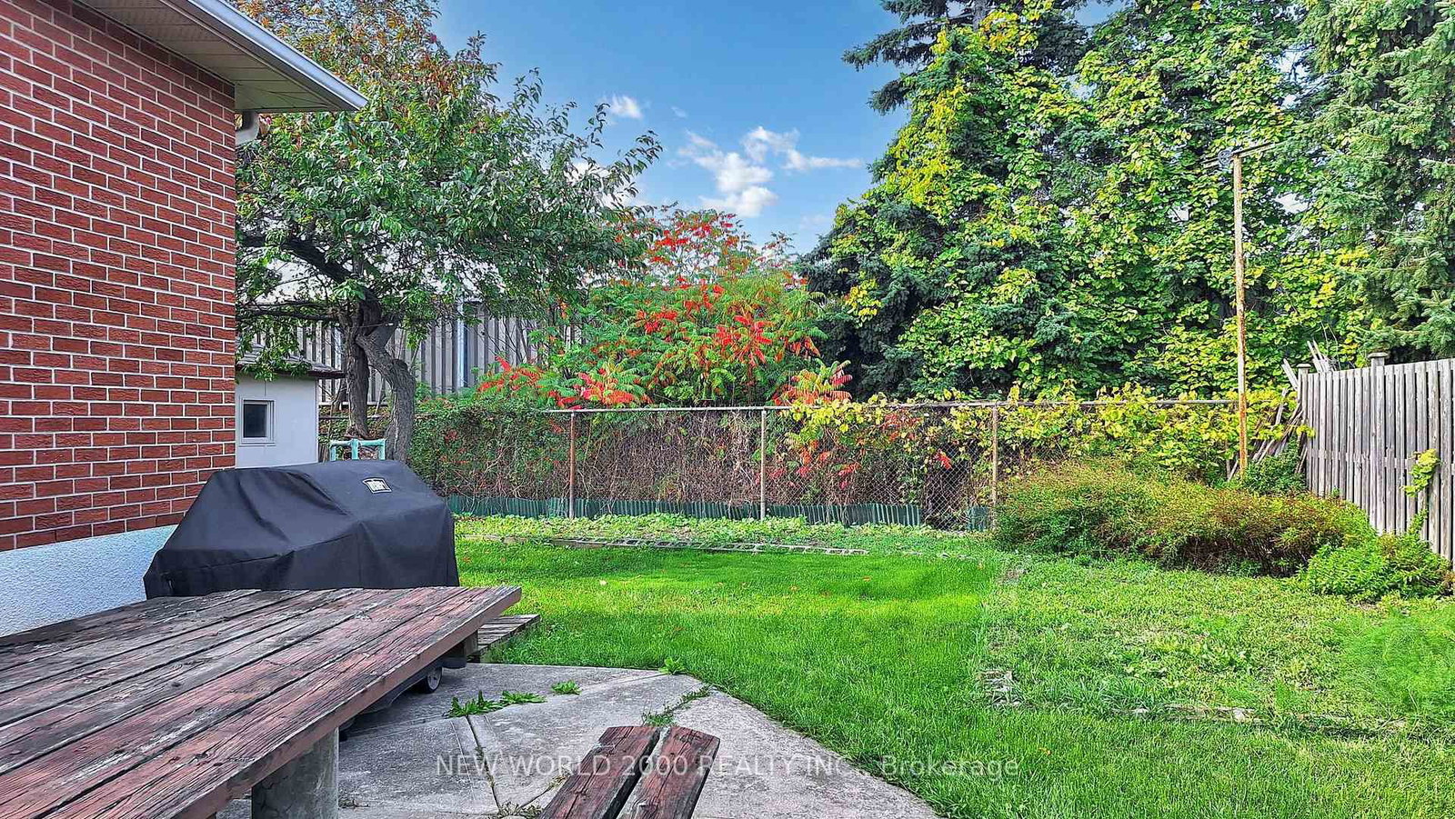 17 Squirewood Road • Toronto, ON photo 41