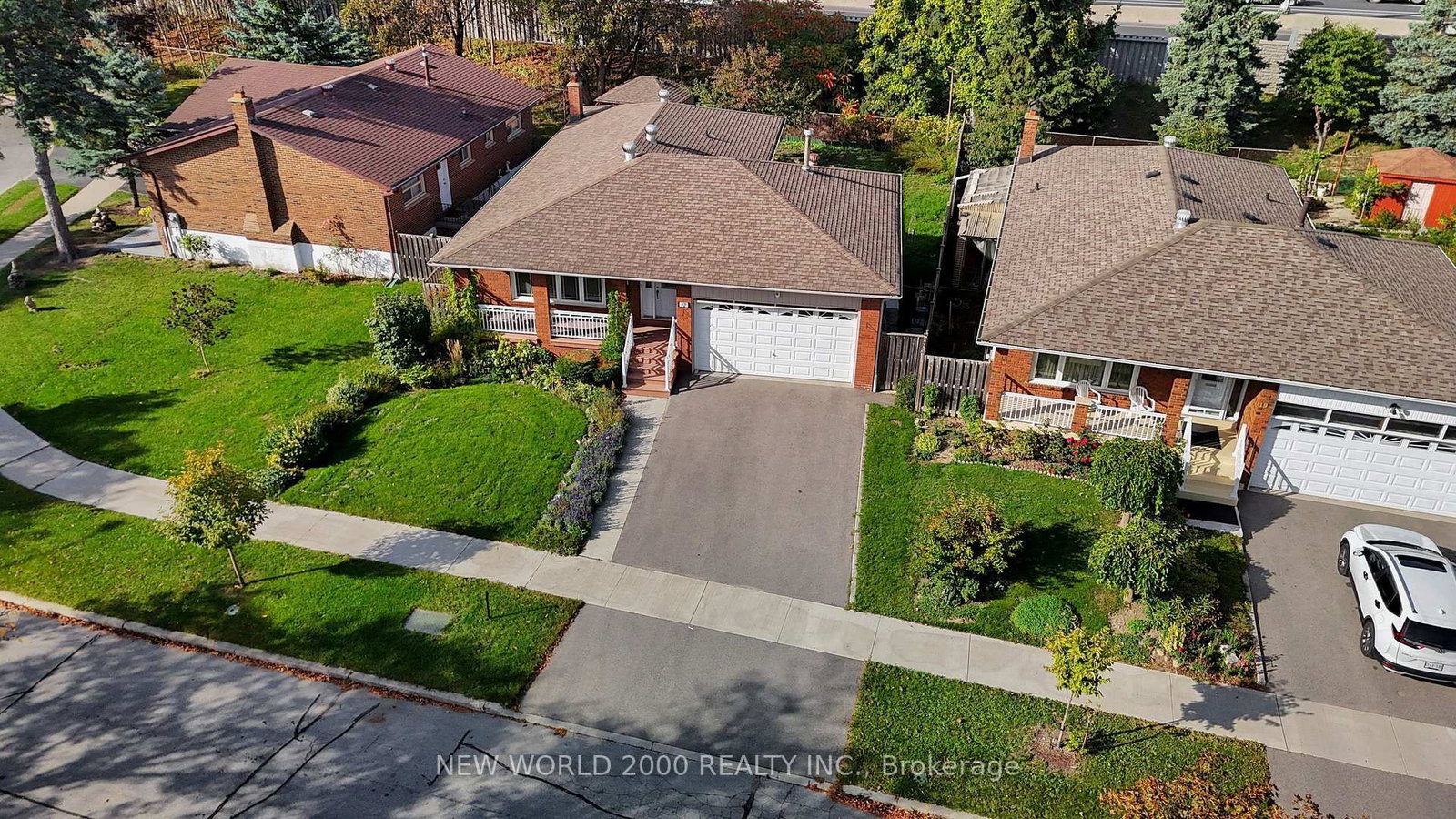 17 Squirewood Road • Toronto, ON photo 49