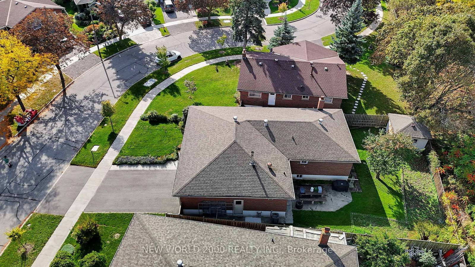17 Squirewood Road • Toronto, ON photo 50