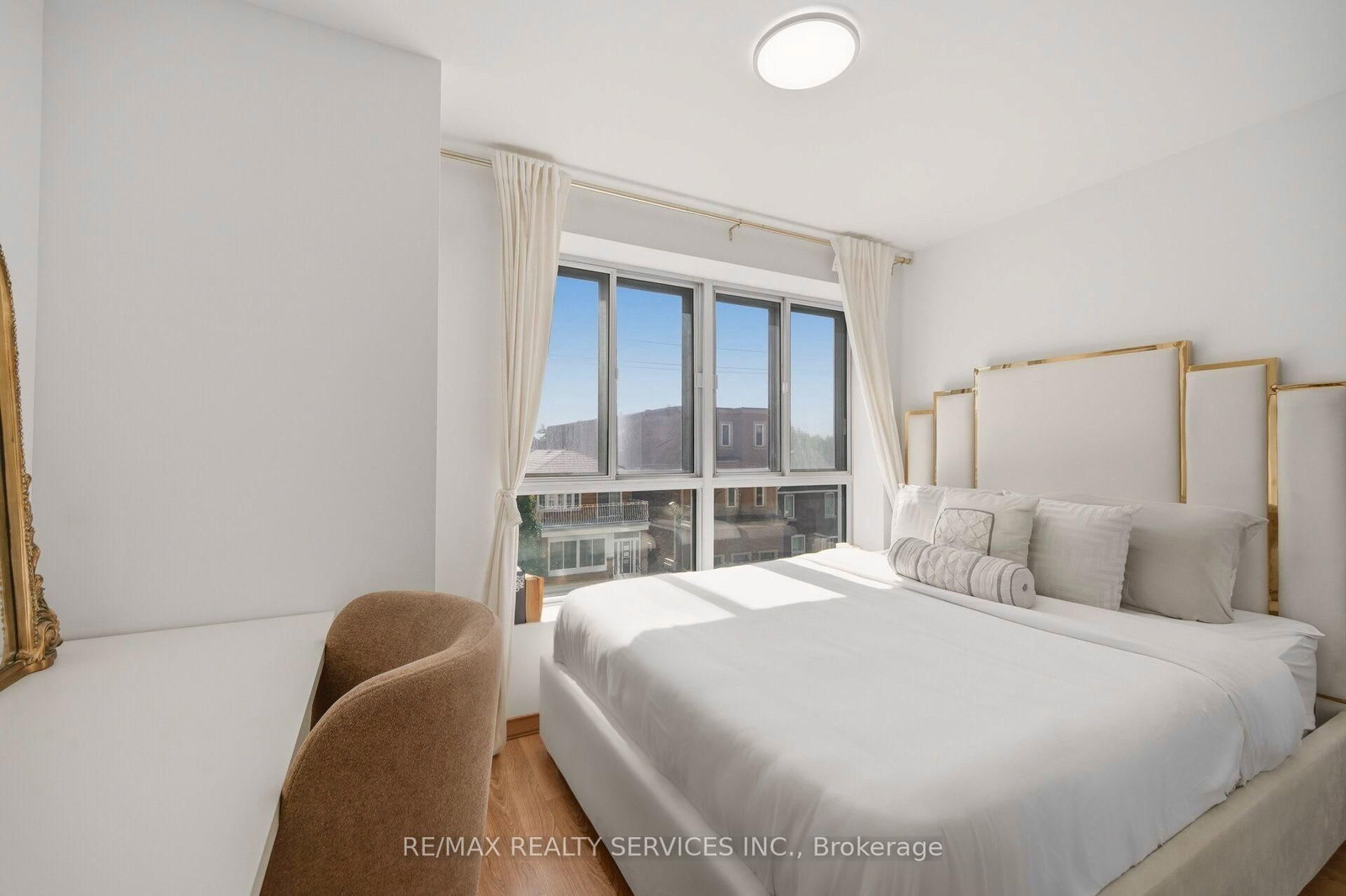 15 Maplewood Avenue • #310 • Toronto, ON photo 8