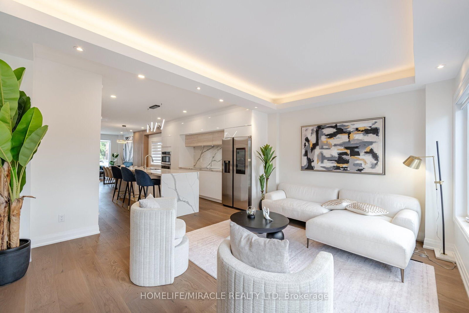 388 Oakwood Avenue • Toronto, ON photo 15