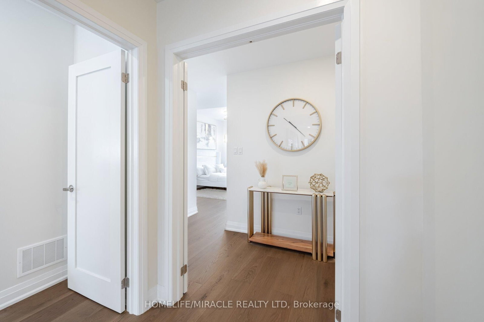 388 Oakwood Avenue • Toronto, ON photo 22