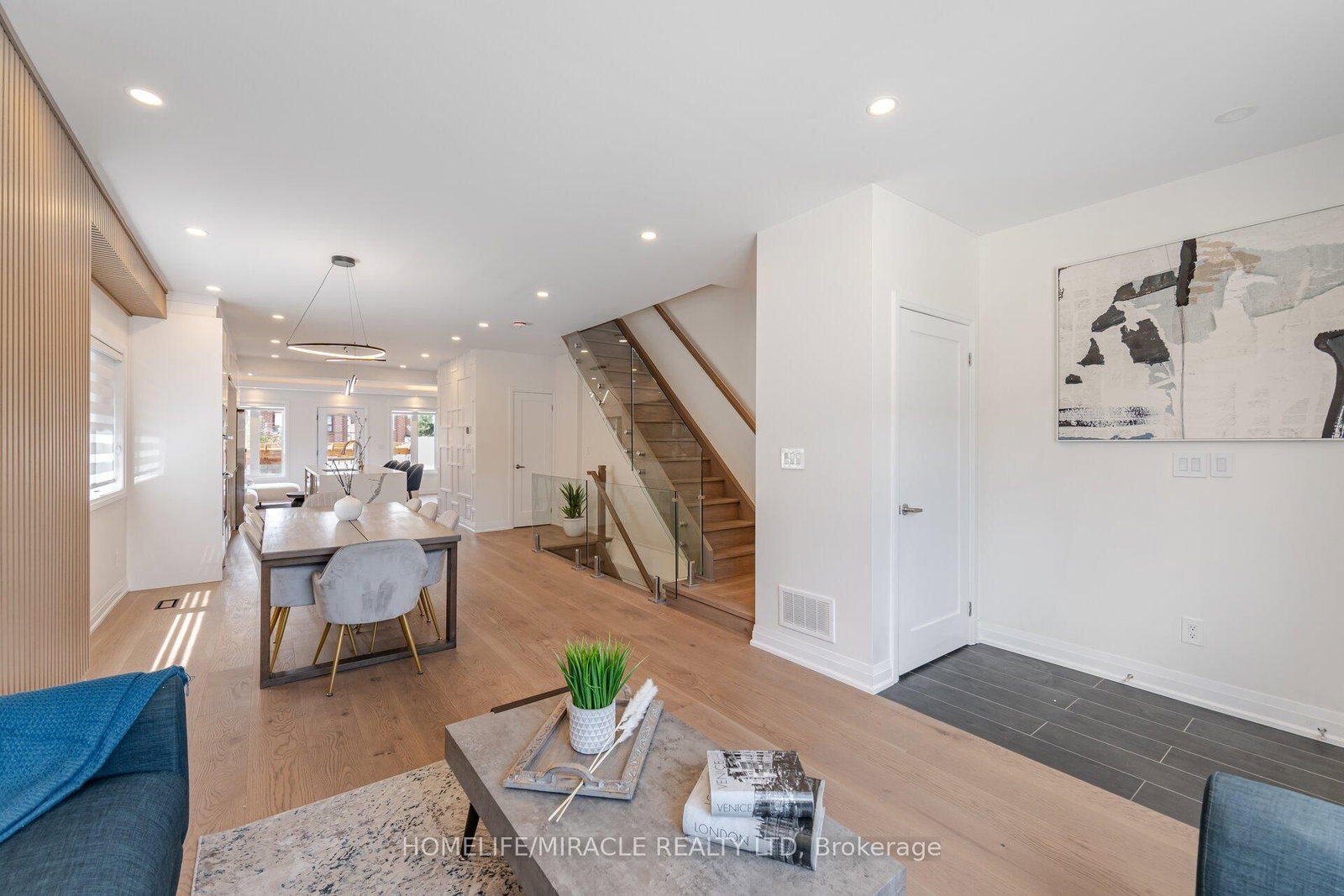 388 Oakwood Avenue • Toronto, ON photo 6