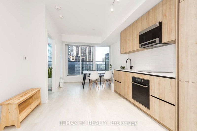 703 - 117 Broadway Avenue