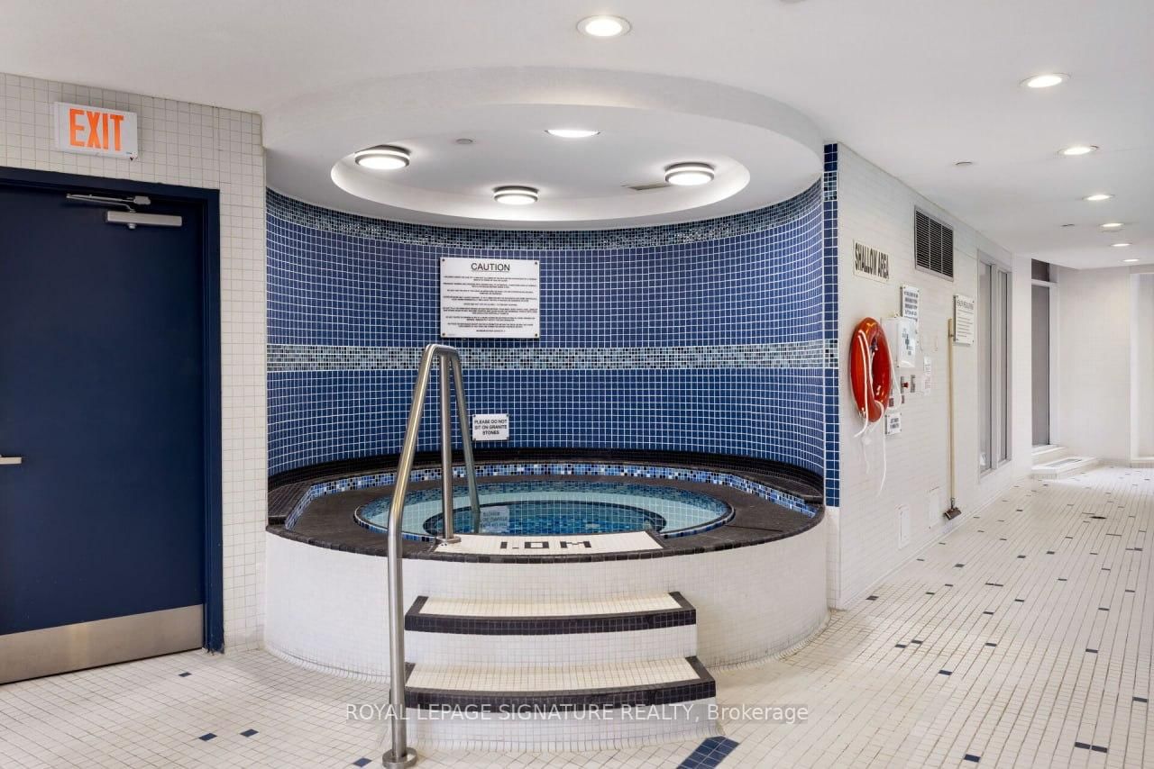 33 Sheppard Avenue E • #2210 • Toronto, ON photo 20