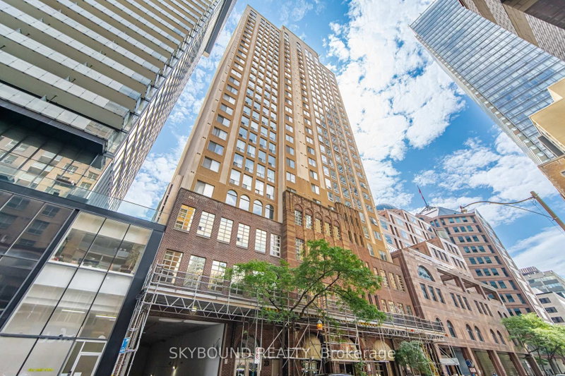 1605 - 25 Grenville Street