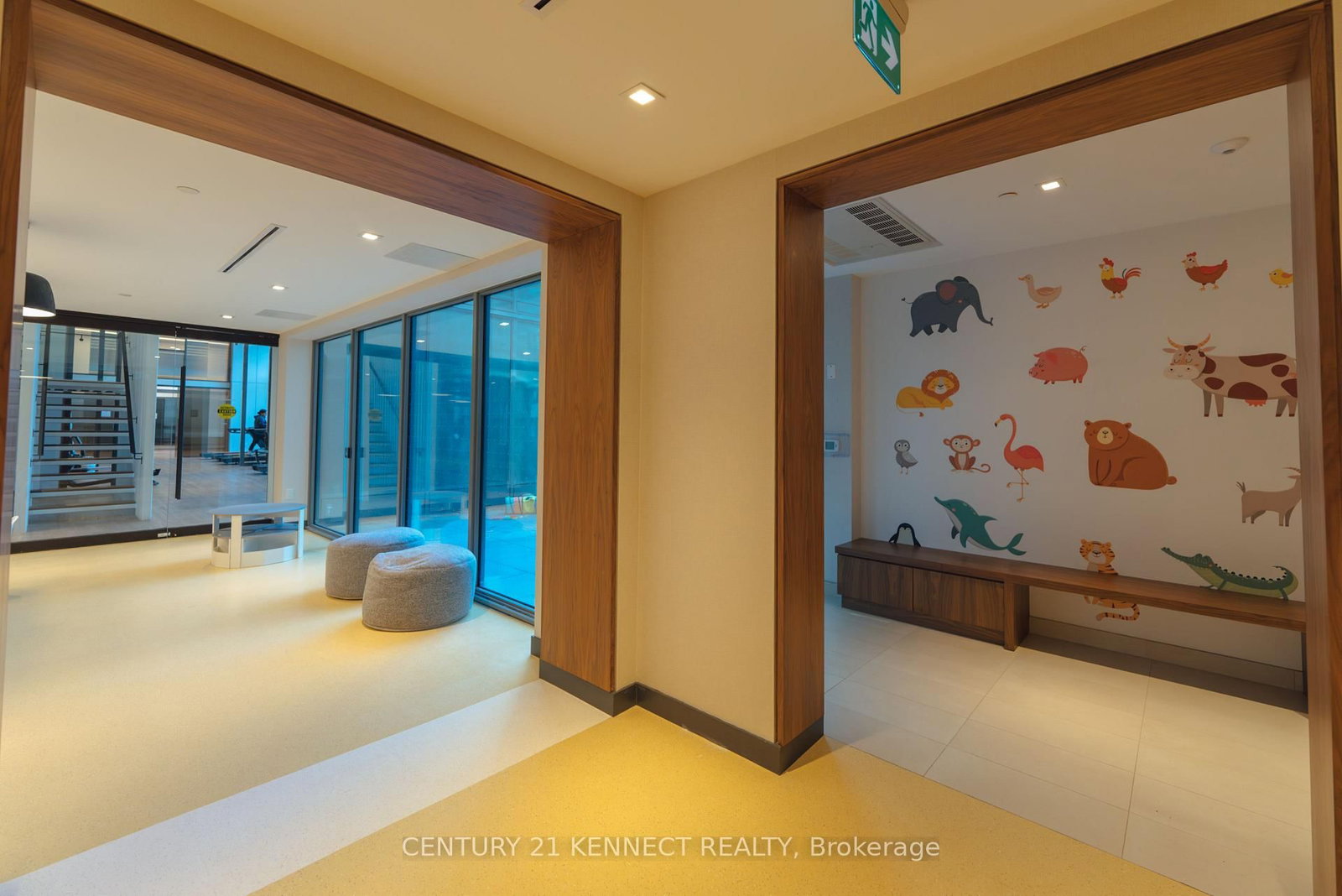 7 Golden Lion Heights • #826 • Toronto, ON photo 32