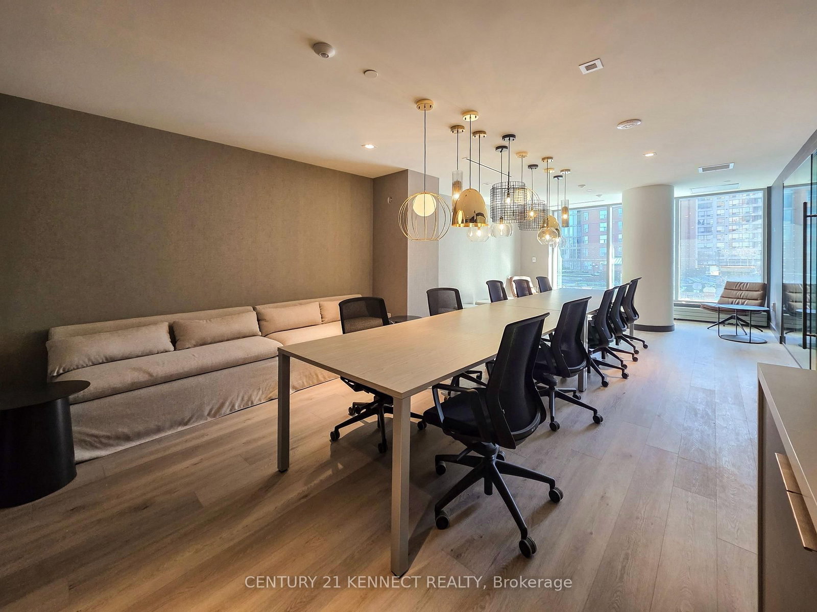 7 Golden Lion Heights • #826 • Toronto, ON photo 34