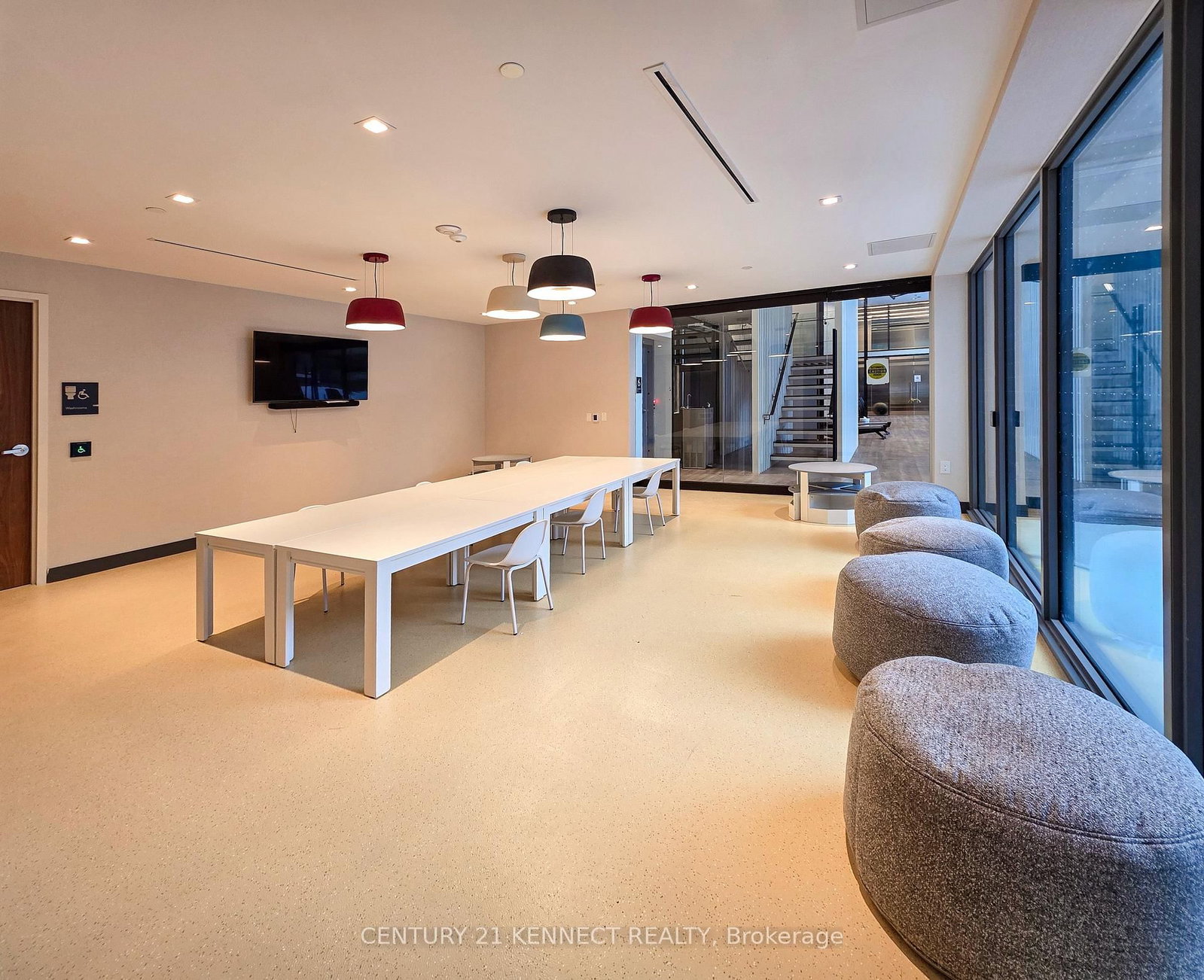 7 Golden Lion Heights • #826 • Toronto, ON photo 35
