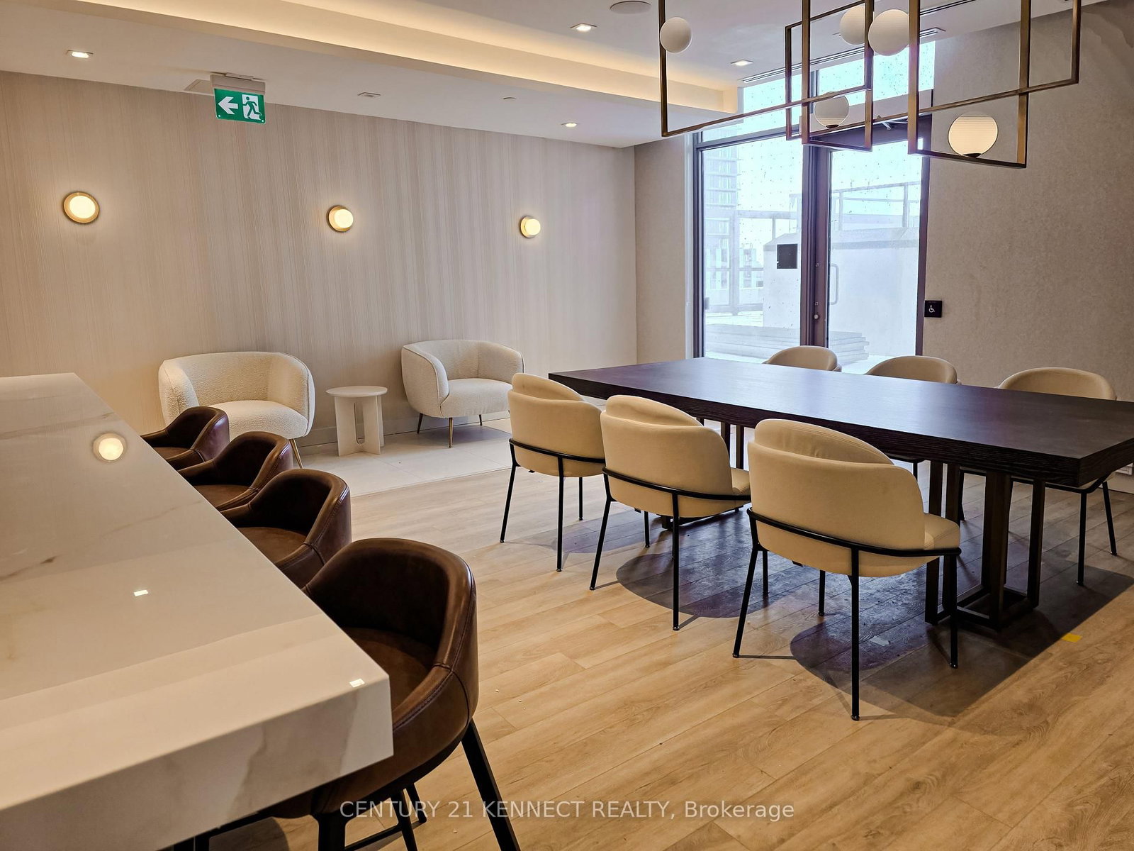 7 Golden Lion Heights • #826 • Toronto, ON photo 41