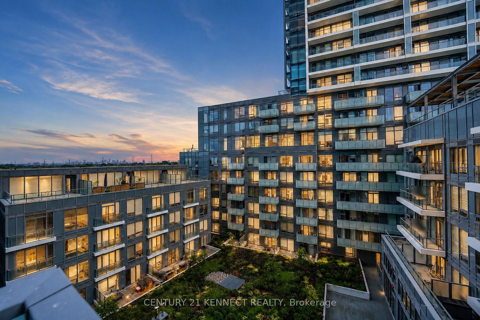 7 Golden Lion Heights • #826 • Toronto, ON photo 5