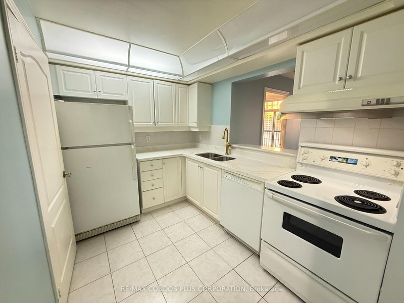 1601 - 5418 Yonge Street