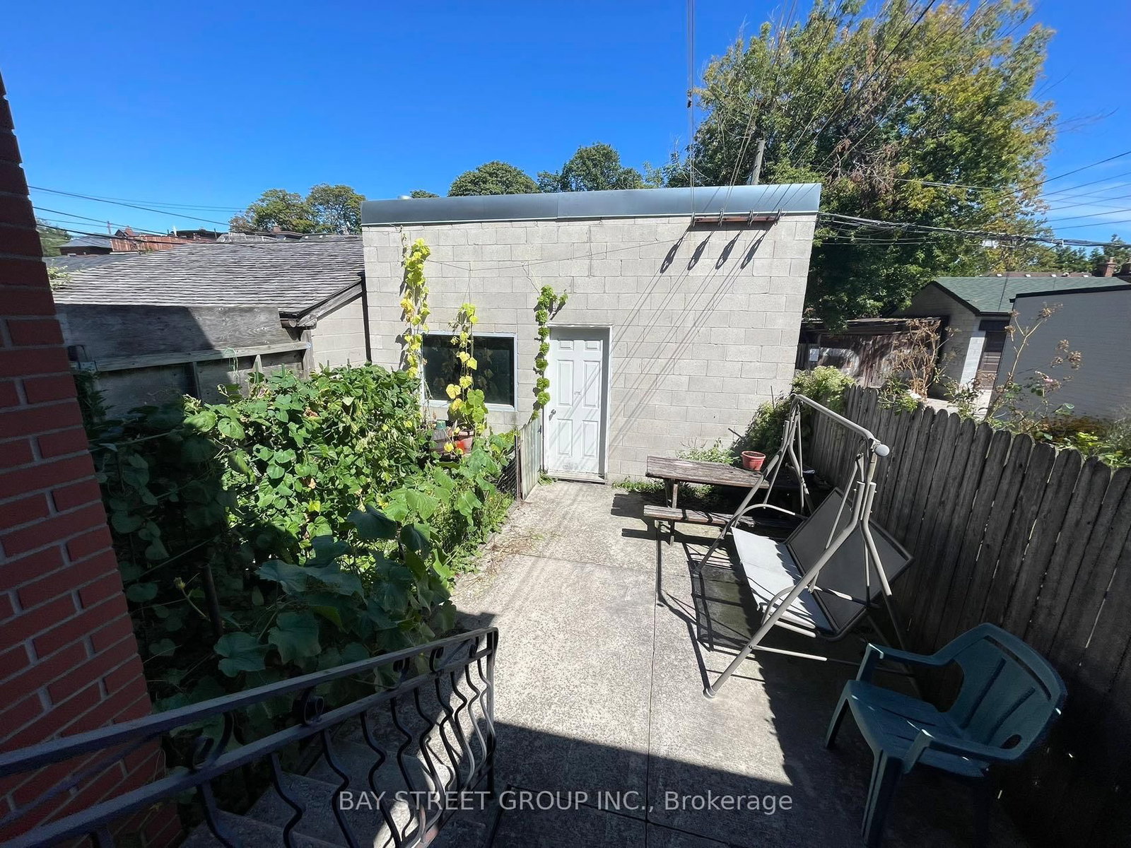 543 Crawford Street • Toronto, ON photo 13