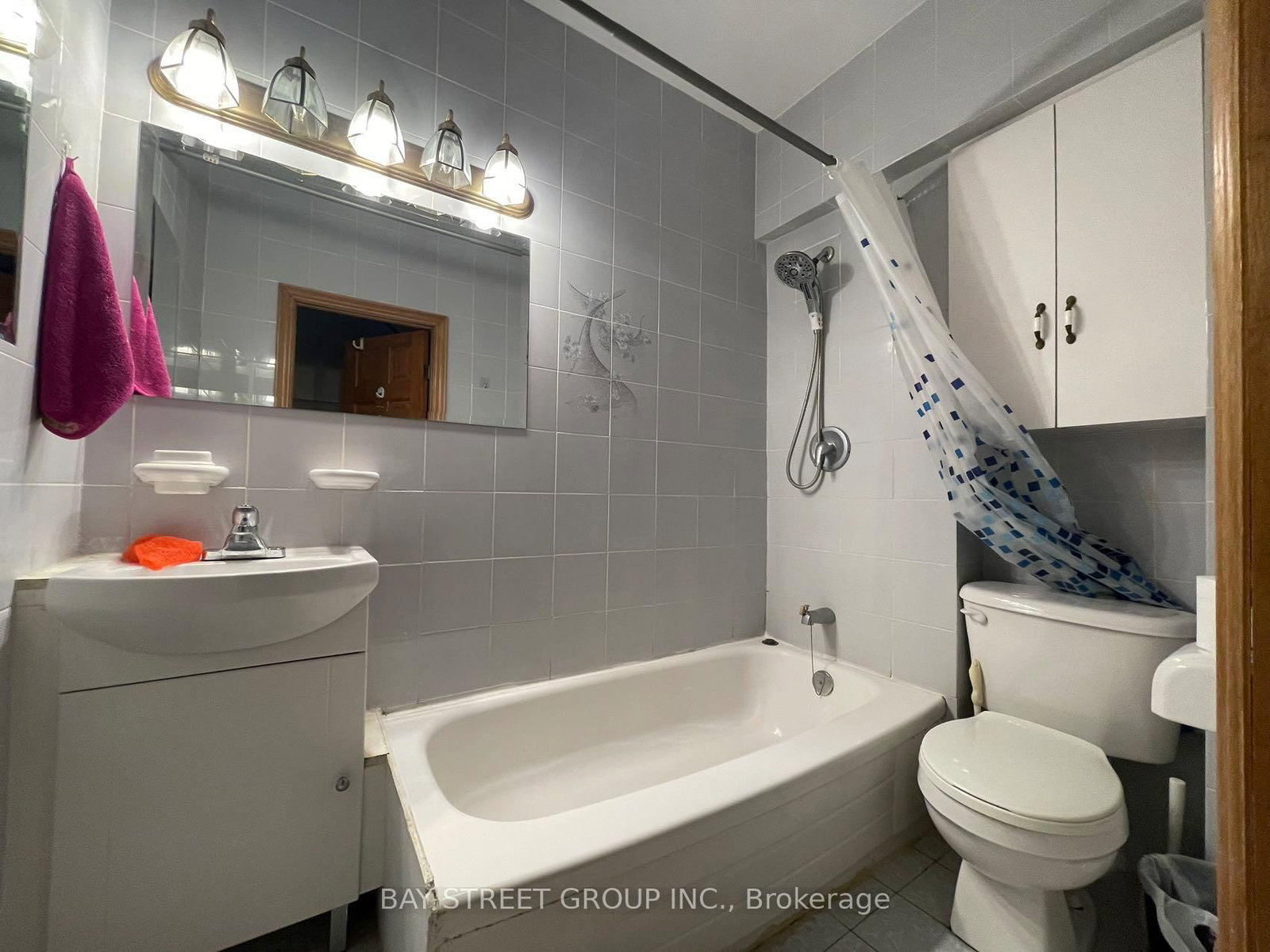 543 Crawford Street • Toronto, ON photo 8