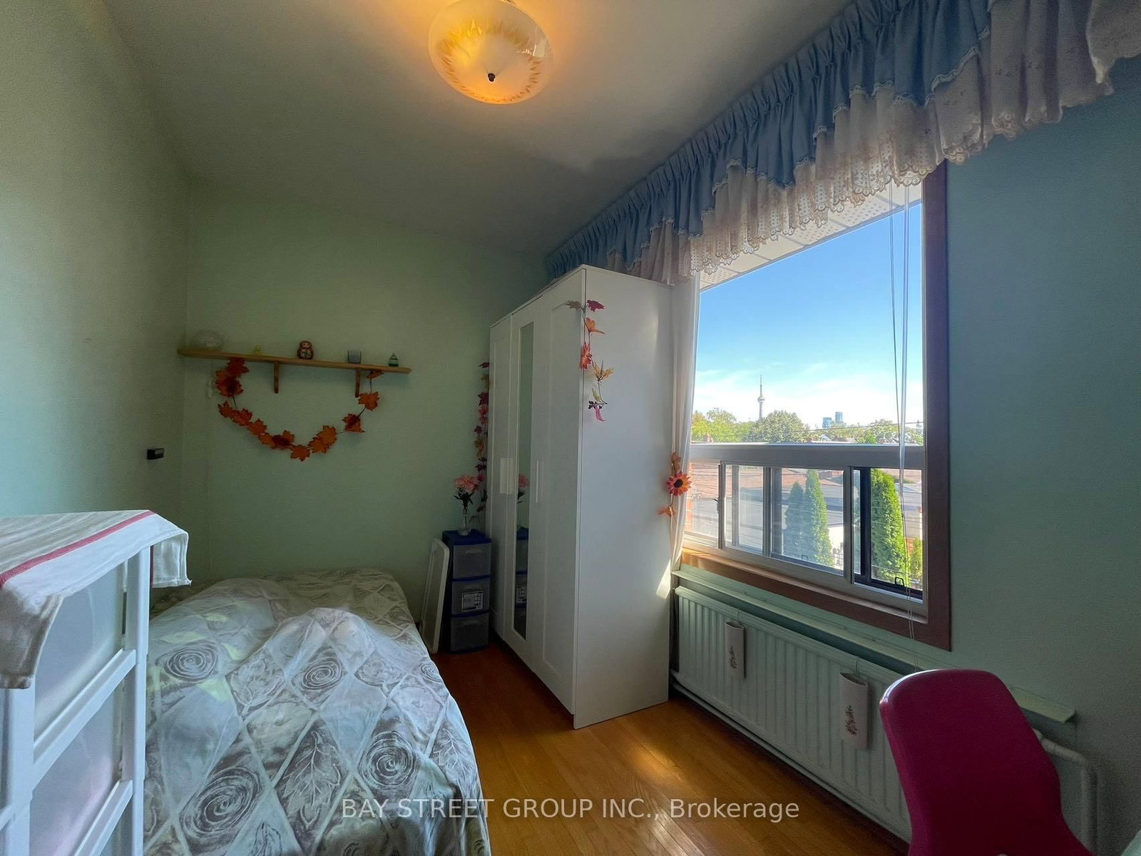 543 Crawford Street • Toronto, ON photo 9