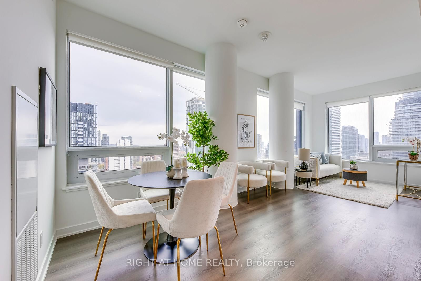 8 Wellesley Street W • #3112 • Toronto, ON photo 11