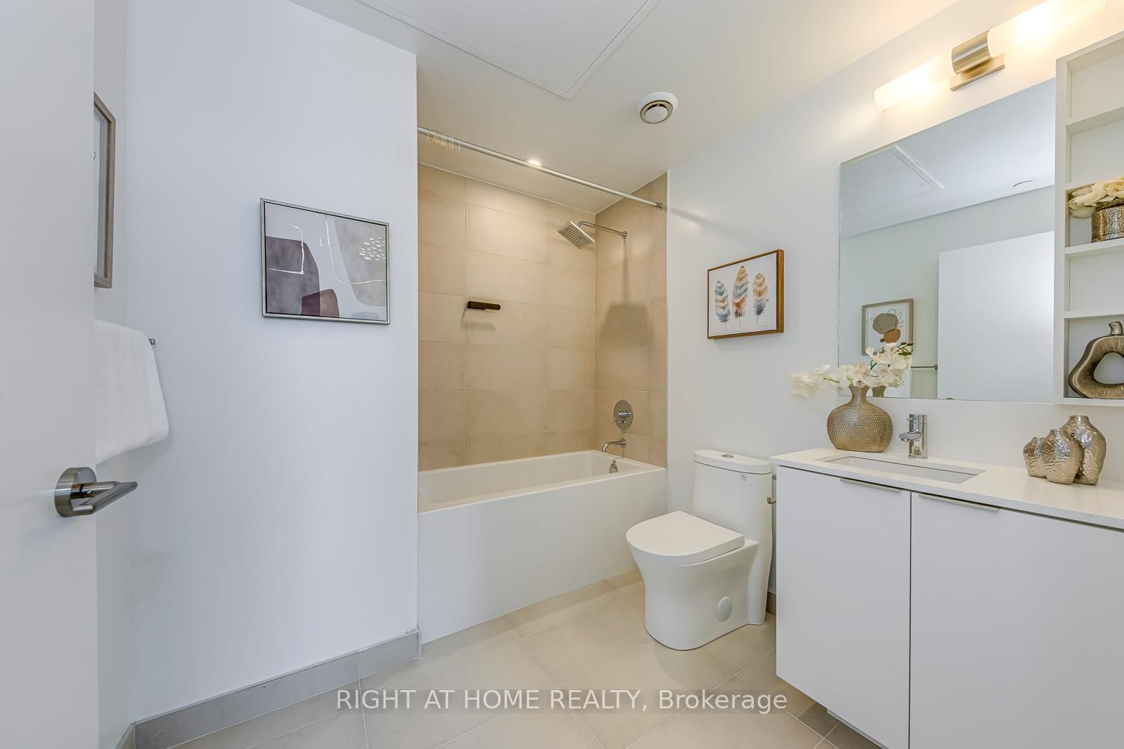 8 Wellesley Street W • #3112 • Toronto, ON photo 22