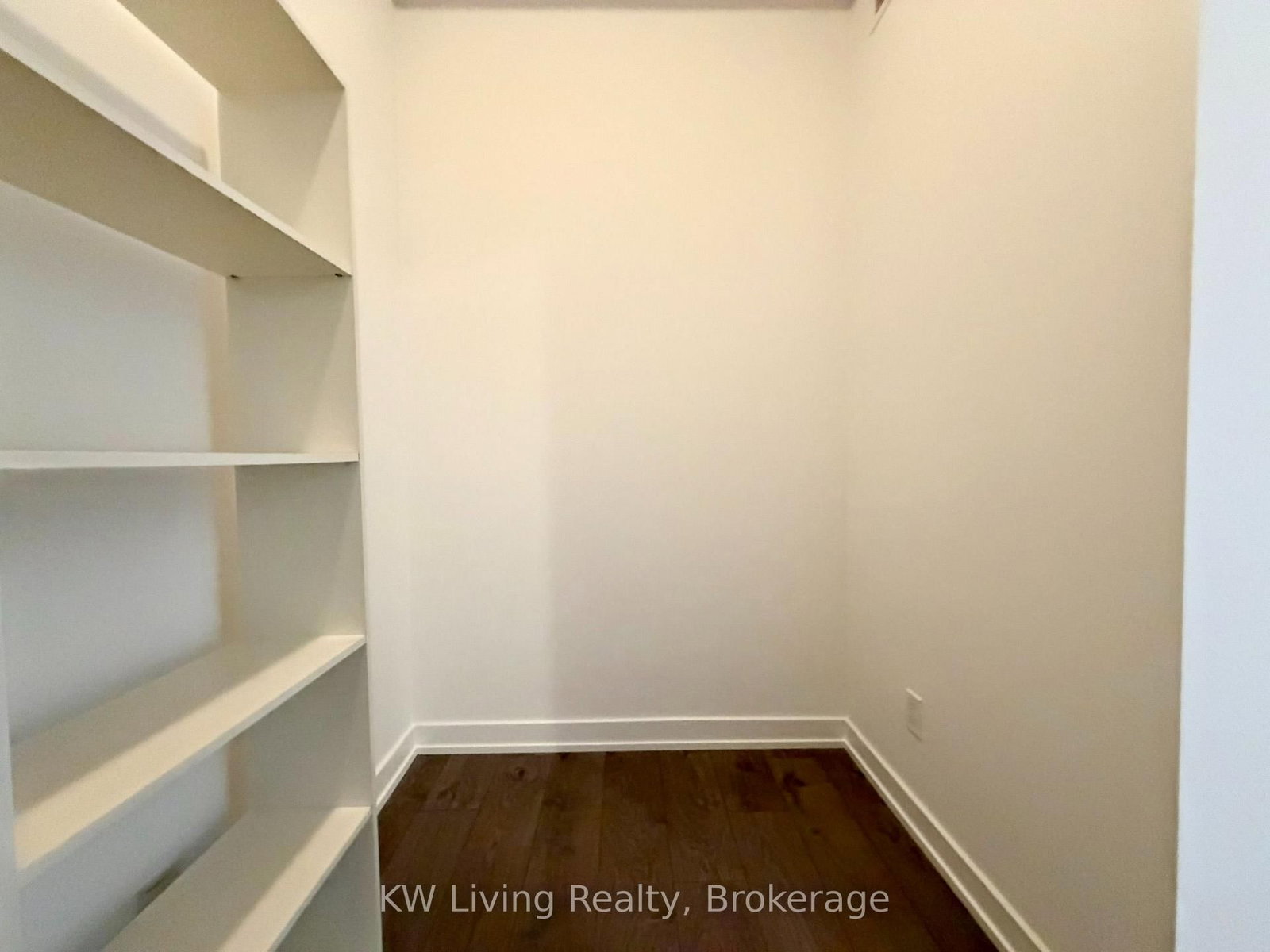 297 College Street • #509 • Toronto, ON photo 12