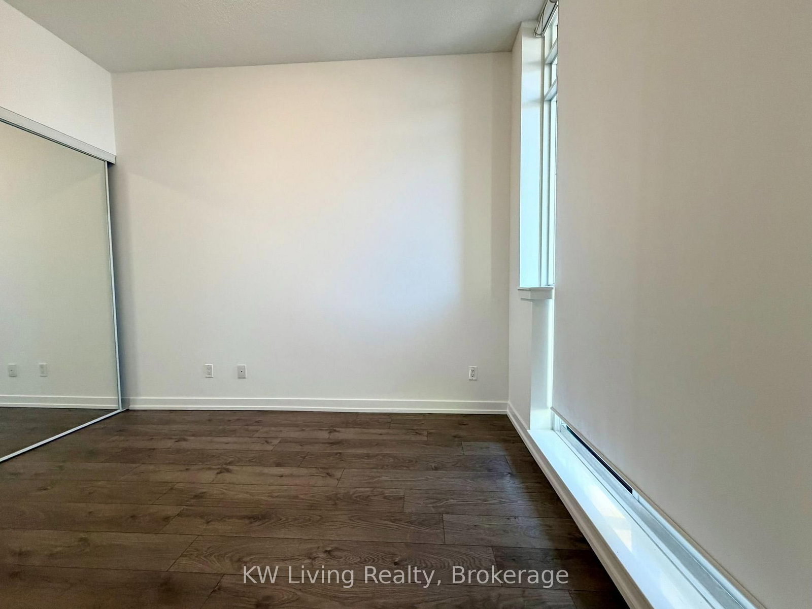 297 College Street • #509 • Toronto, ON photo 21
