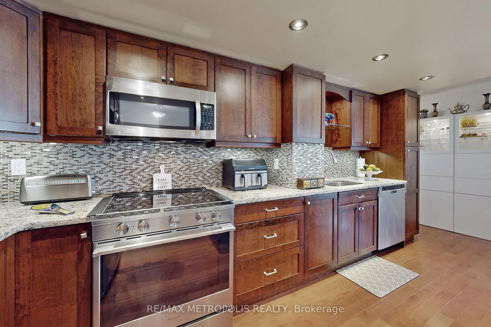 23 Lorraine Drive • #1906 • Toronto, ON photo 14