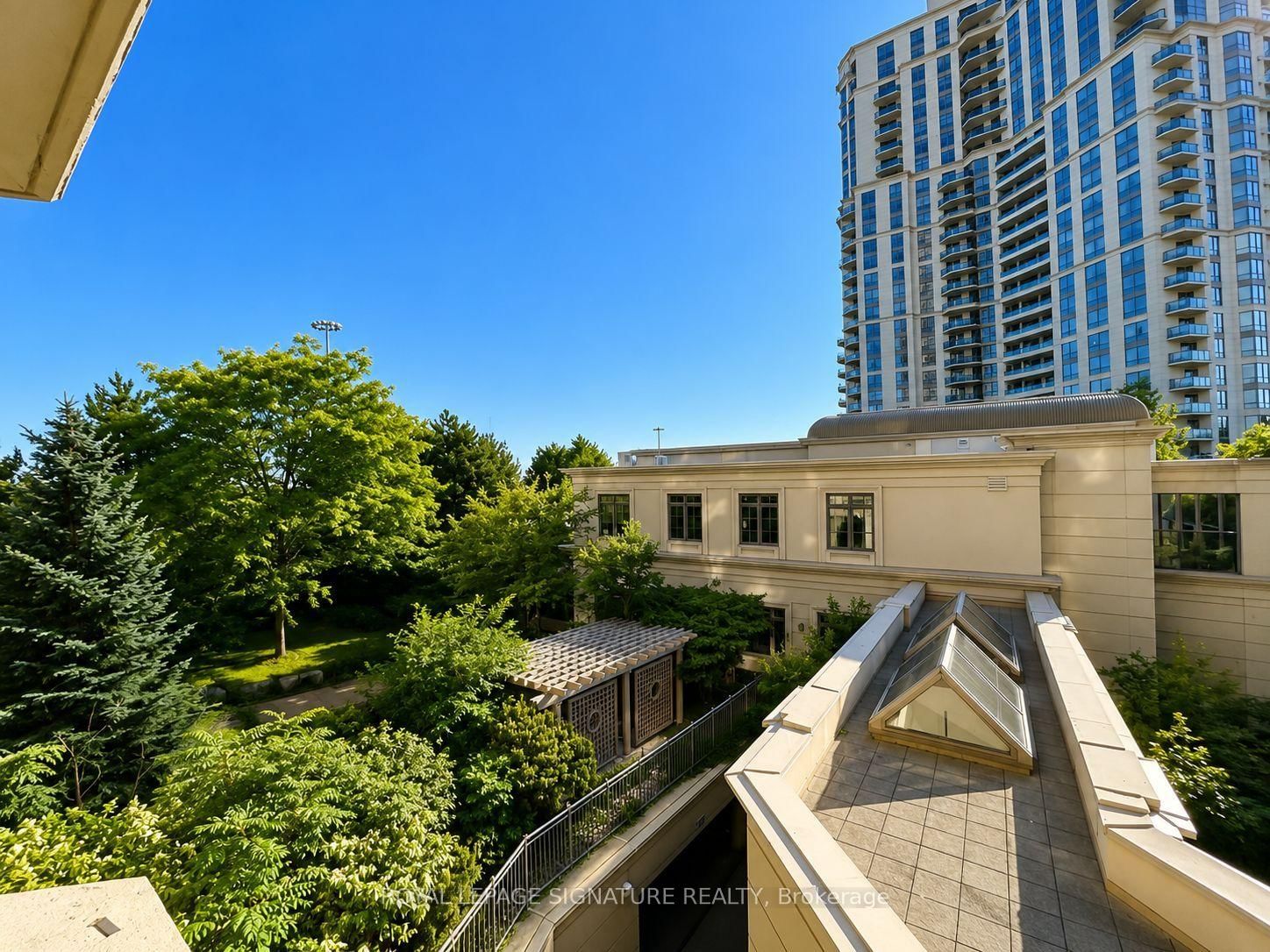 80 Harrison Garden Boulevard • #323 • Toronto, ON photo 18