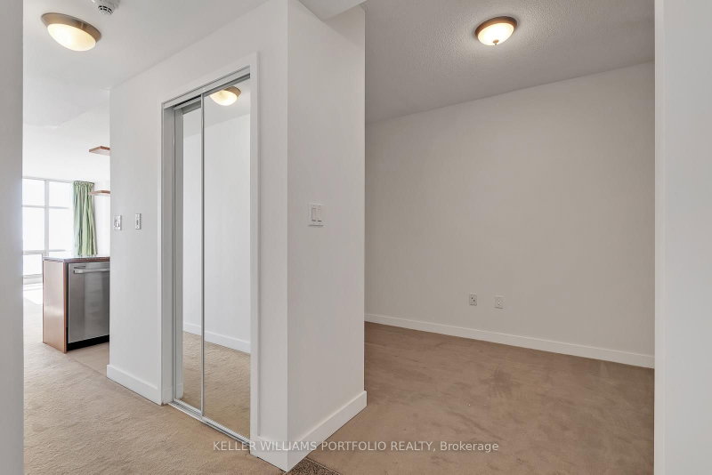 2910 - 10 Navy Wharf Court