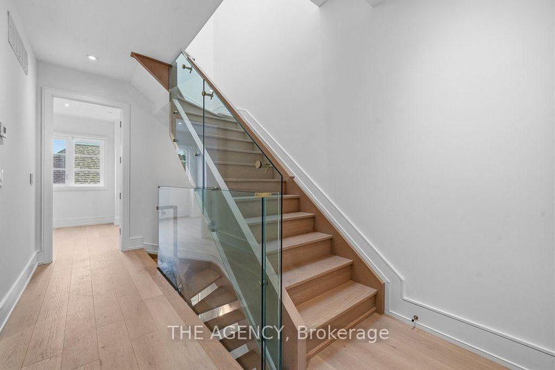 30 Hillhurst Toronto,ON M5N 1N6 — Photo 10
