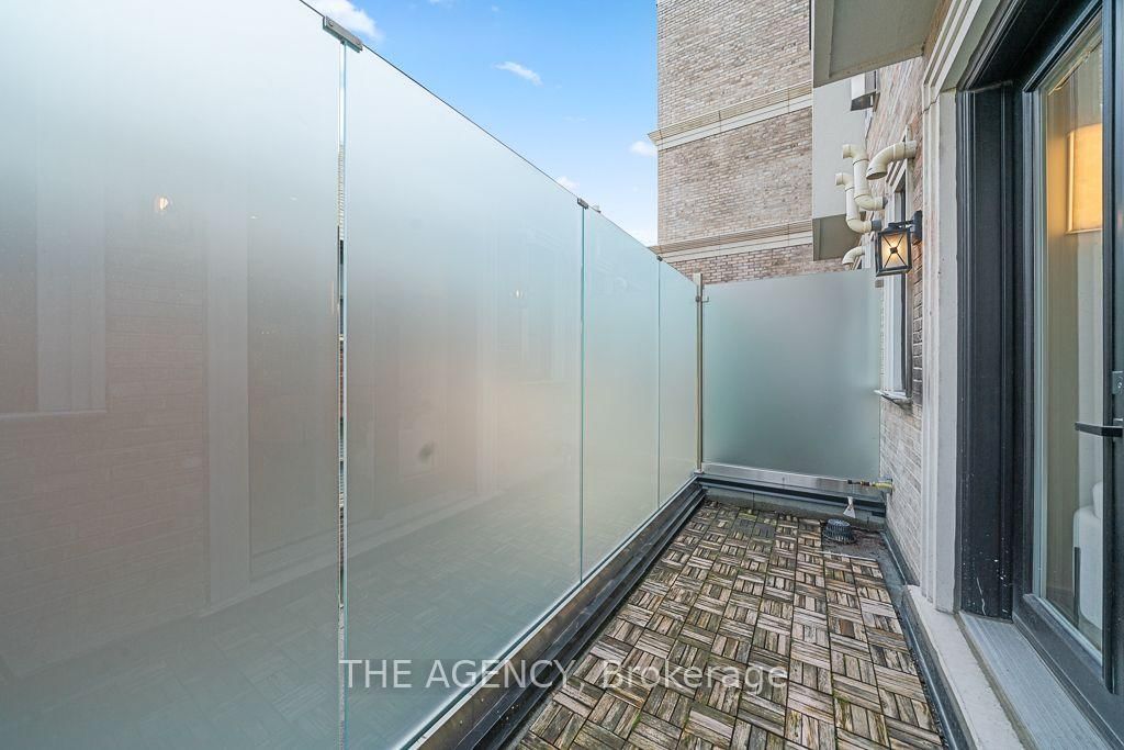 30 Hillhurst Boulevard • Toronto, ON photo 24