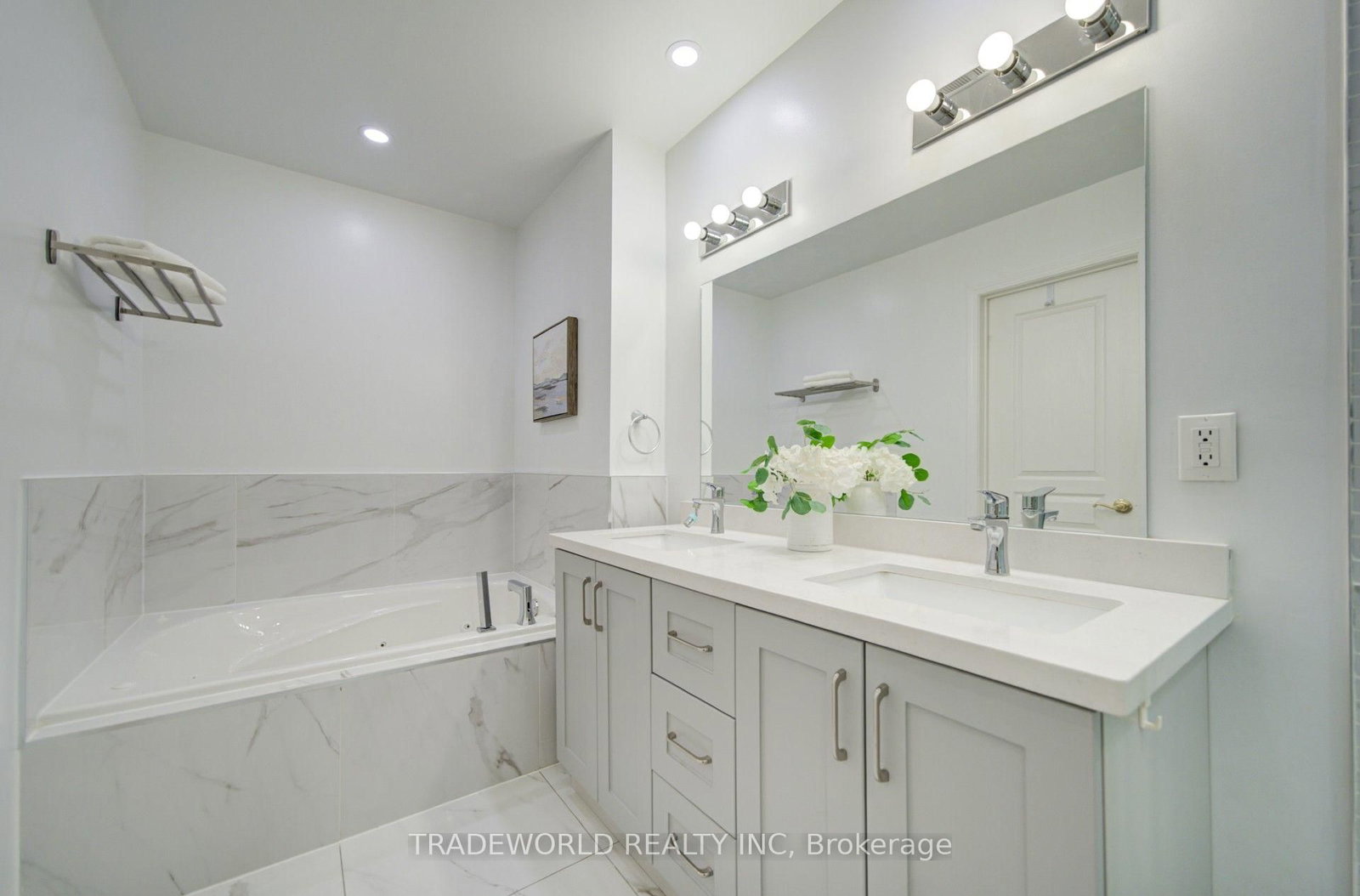 37 Avondale Avenue • #513 • Toronto, ON photo 19