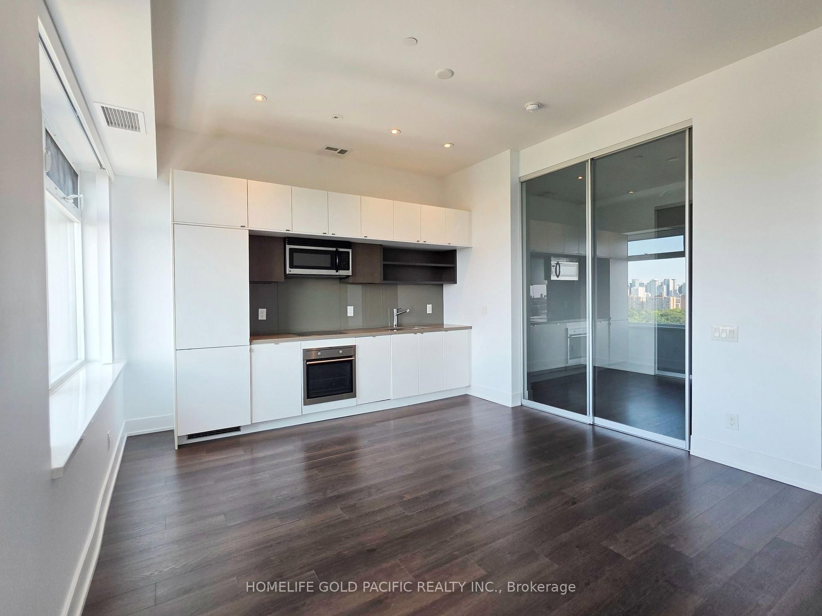 111 St. Clair Avenue W • #1222 • Toronto, ON photo 2