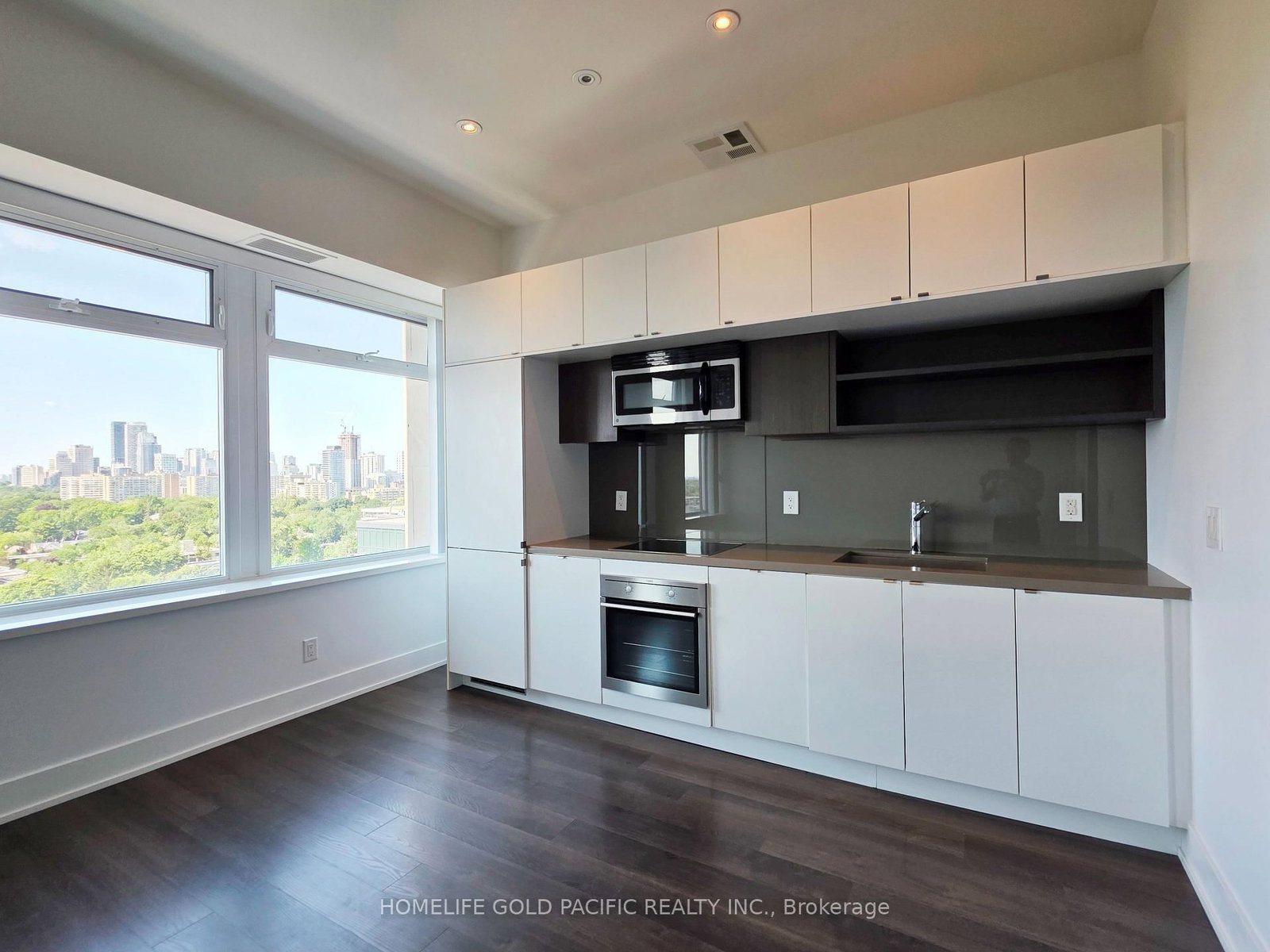 111 St. Clair Avenue W • #1222 • Toronto, ON photo 4