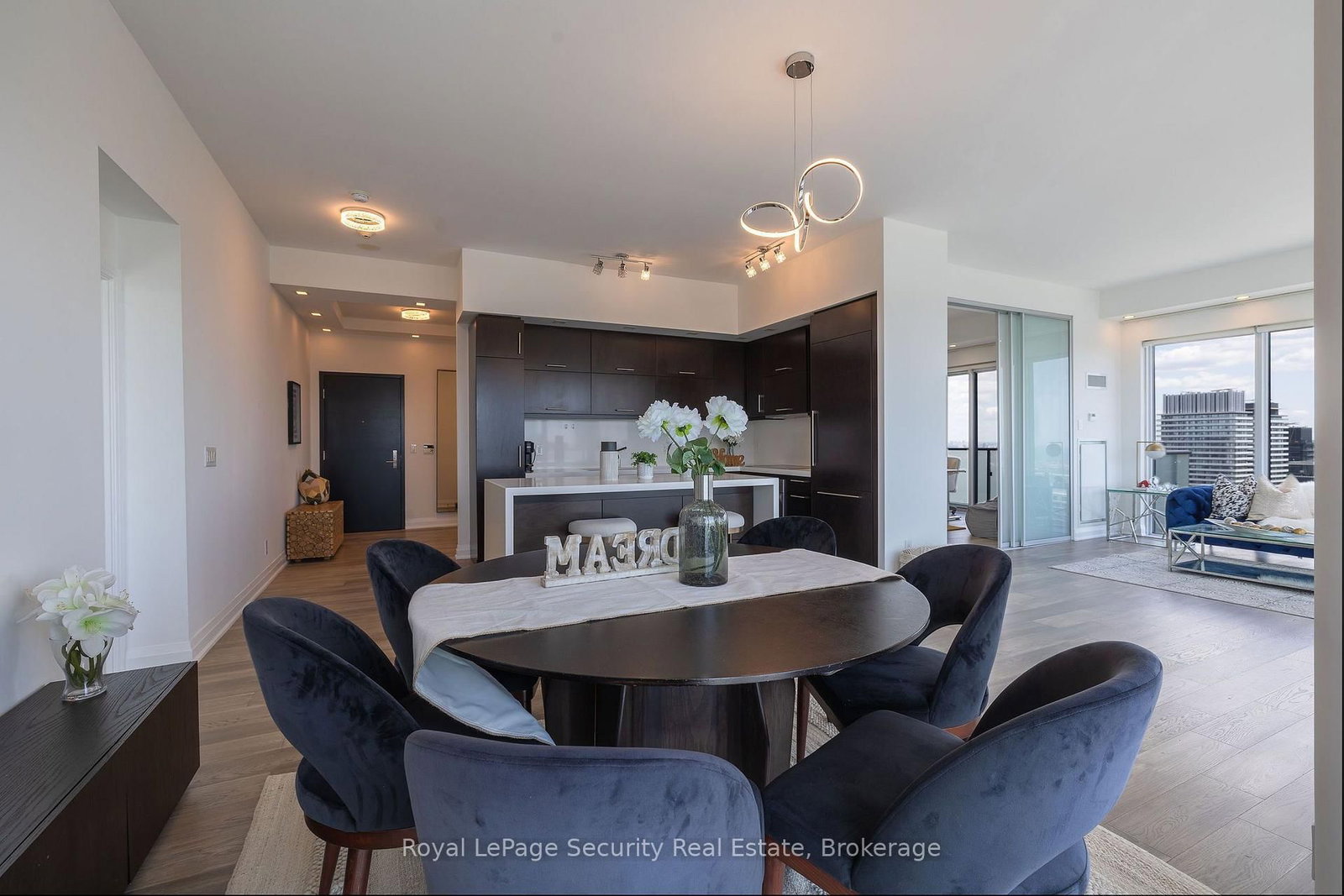 1080 Bay Street • #5301 • Toronto, ON photo 5