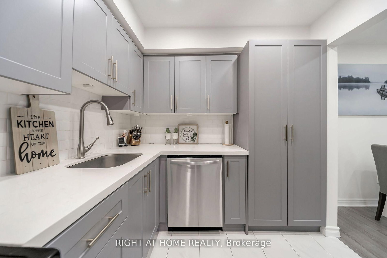 12 Lace Fern Way • Toronto, ON photo 15