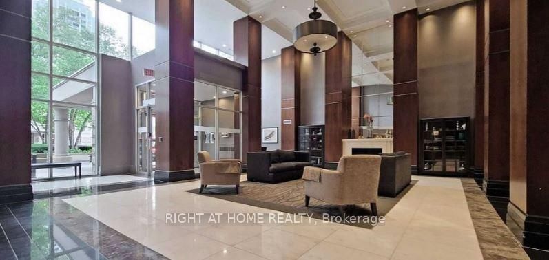 1014 - 3 Rean Drive