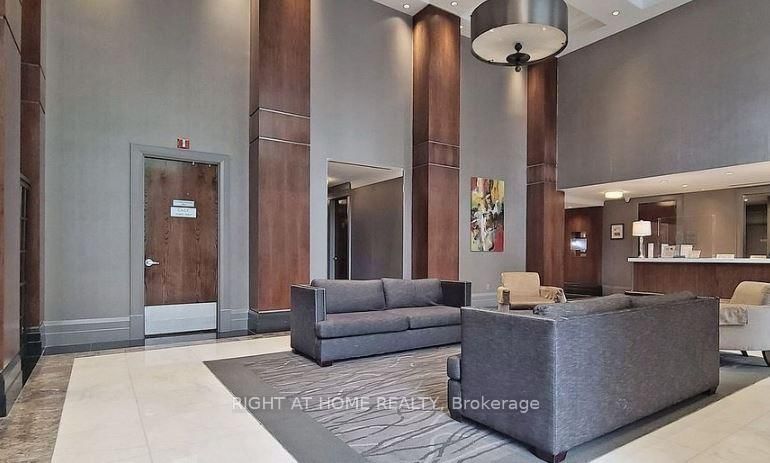 1014 - 3 Rean Drive