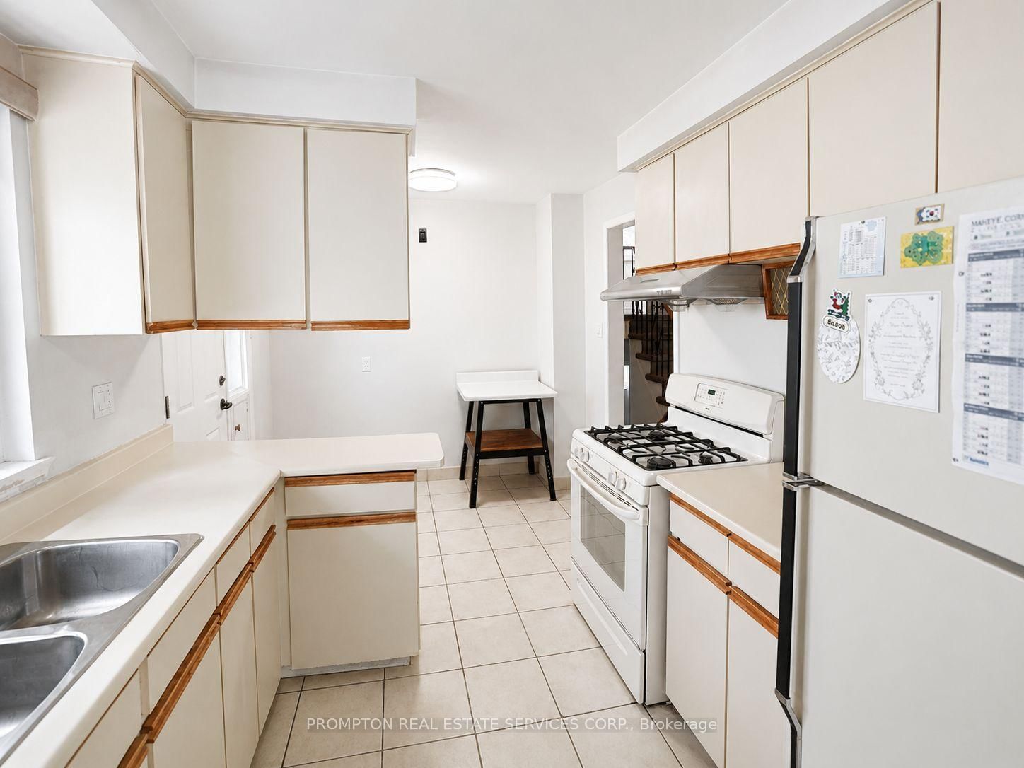 25 Lehar Crescent • Toronto, ON photo 25
