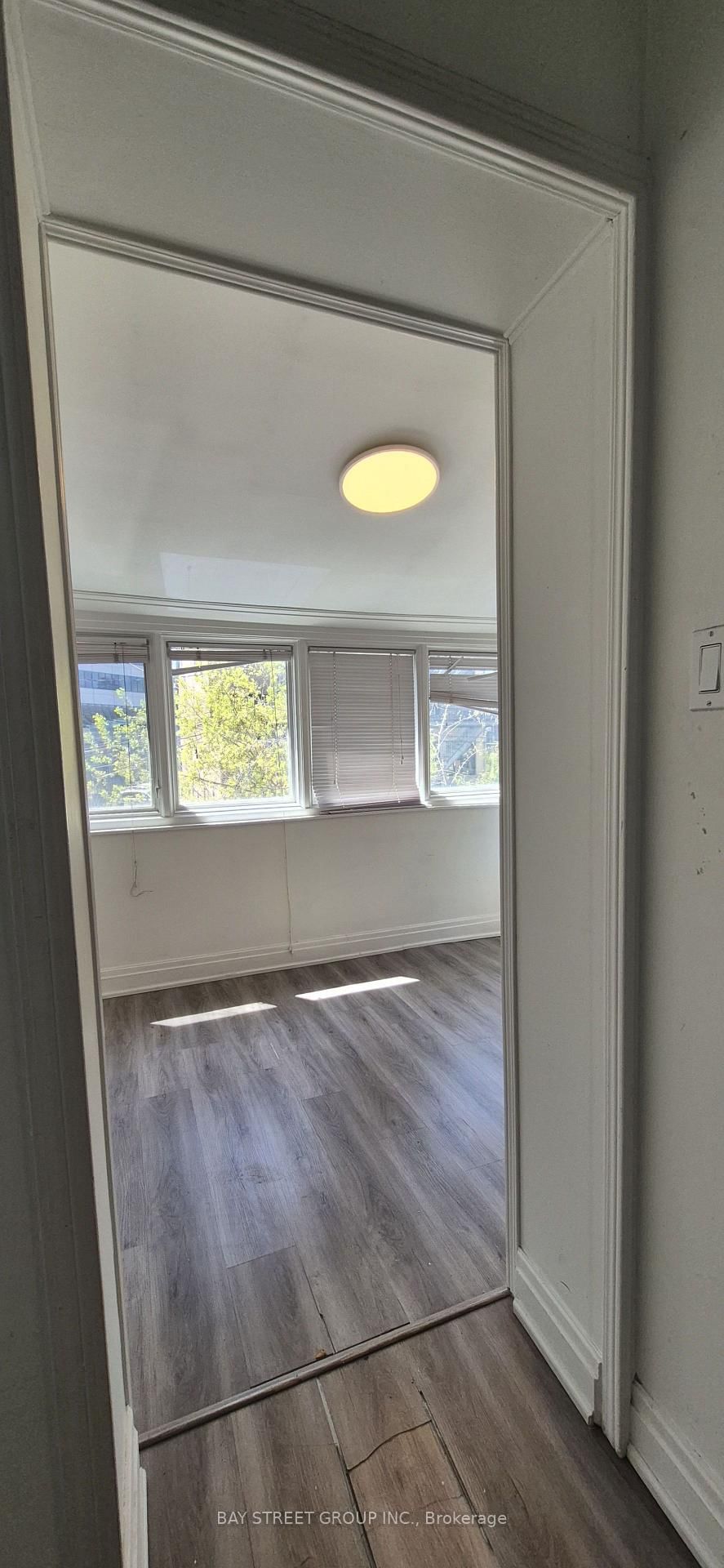 6 Ferndale Avenue • Toronto, ON photo 13
